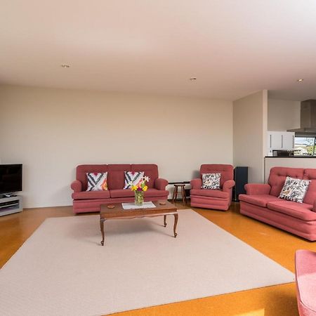 Roberts Retreat - Mangawhai Holiday Home Екстер'єр фото