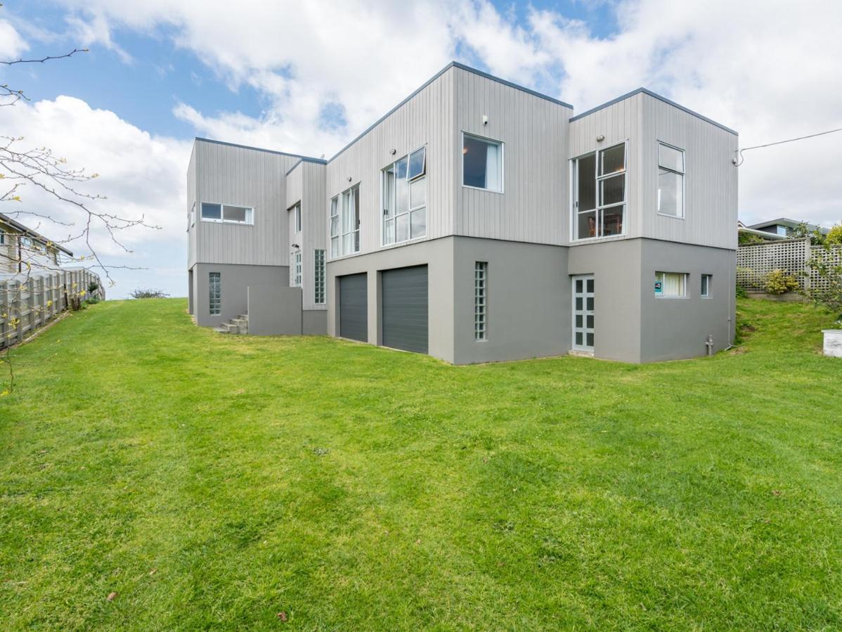 Roberts Retreat - Mangawhai Holiday Home Екстер'єр фото